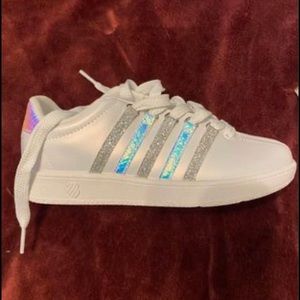 girls kswiss sneakers. white size 3.5. brand new and still in the box.